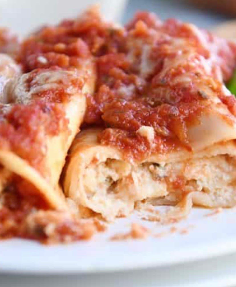 Order Homemade Manicotti Lunch - Lunch food online from Il Forno store, Branchburg on bringmethat.com