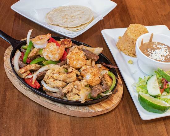Order Fajitas food online from Lolita Mexican Restaurant & Bakery store, Winchester on bringmethat.com