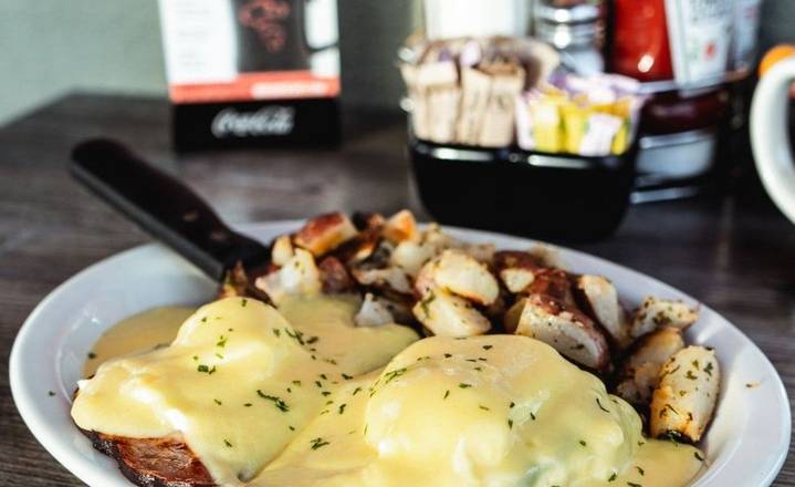 Order Ham Benedict - OO food online from Biscuits Cafe store, Surprise on bringmethat.com