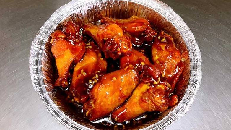 Order Chicken Wing with Garlic Sauce️ 鱼香鸡翅 food online from China Dragon store, Anoka on bringmethat.com