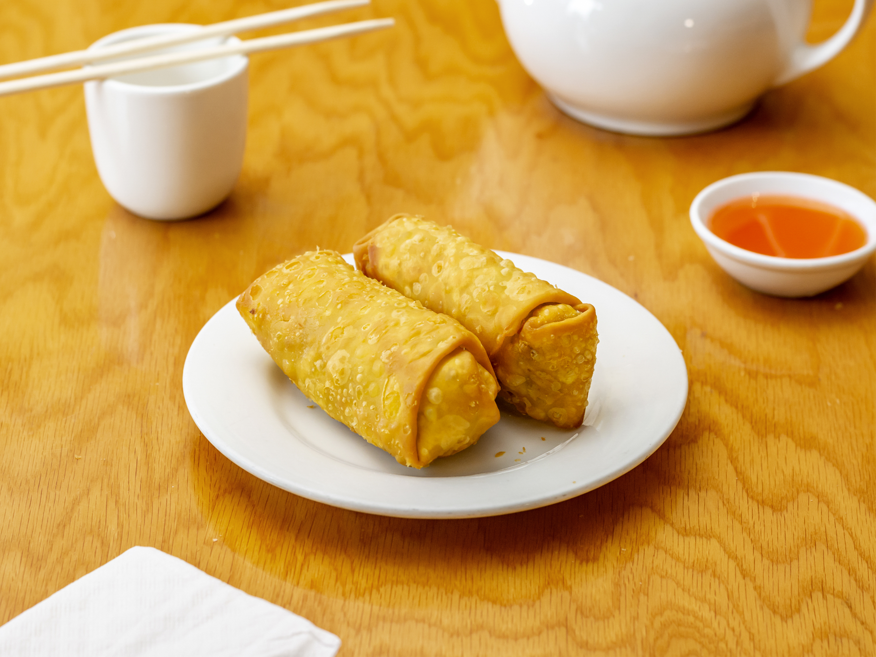 Order 1 Egg Roll food online from Ministop Chinese Restaurant store, Kennesaw on bringmethat.com
