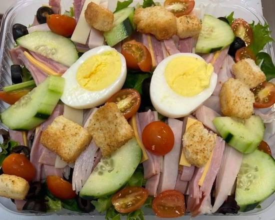 Order Chef's Salad food online from 8th Street Deli store, National City on bringmethat.com