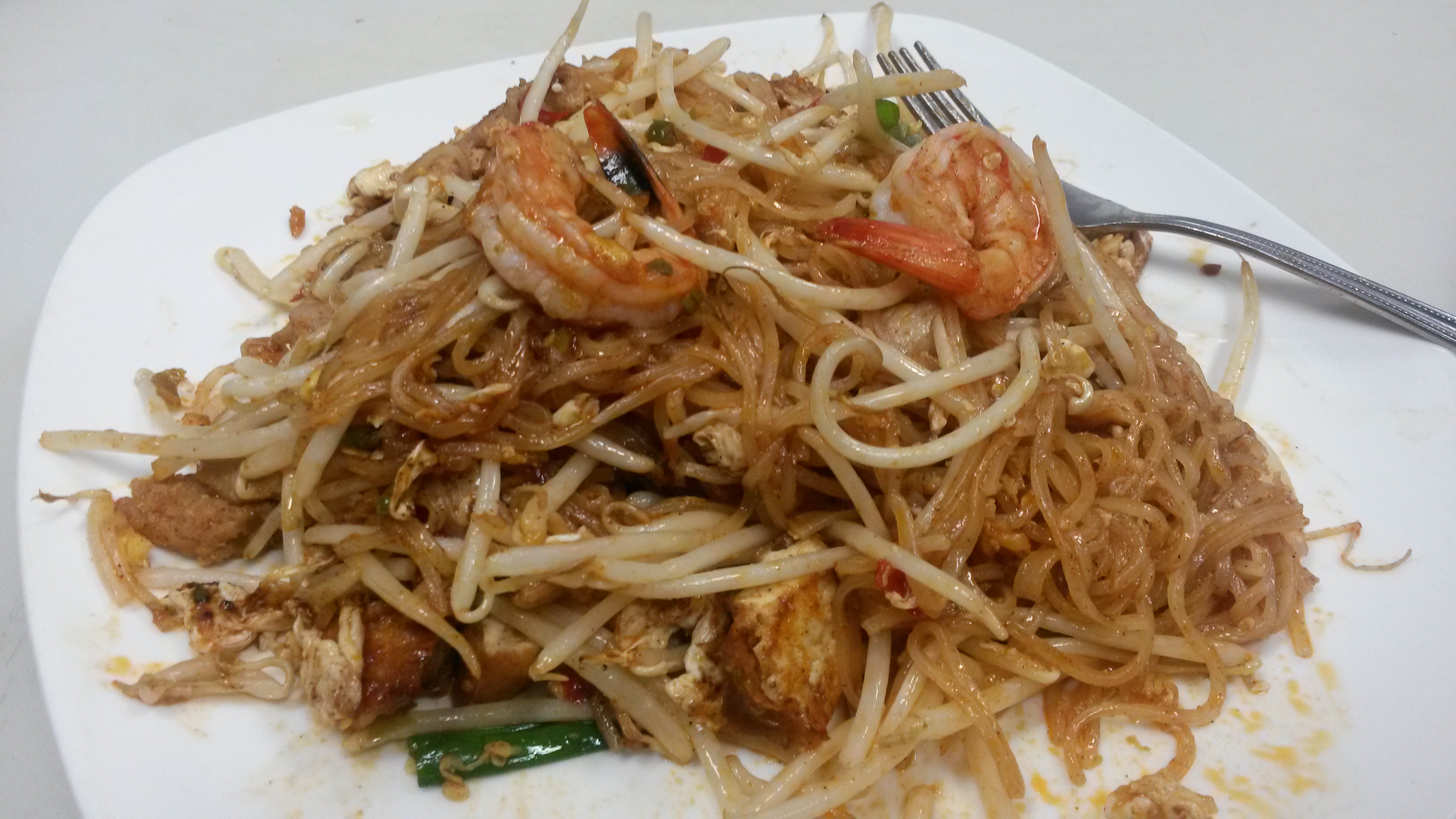 Order Pad Thai Noodle food online from Sawaddee Thai Cuisine store, Antioch on bringmethat.com