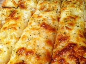 Order Cheesy Garlic Bread Sticks food online from Armand's Pizzeria & Grille store, Rockville on bringmethat.com