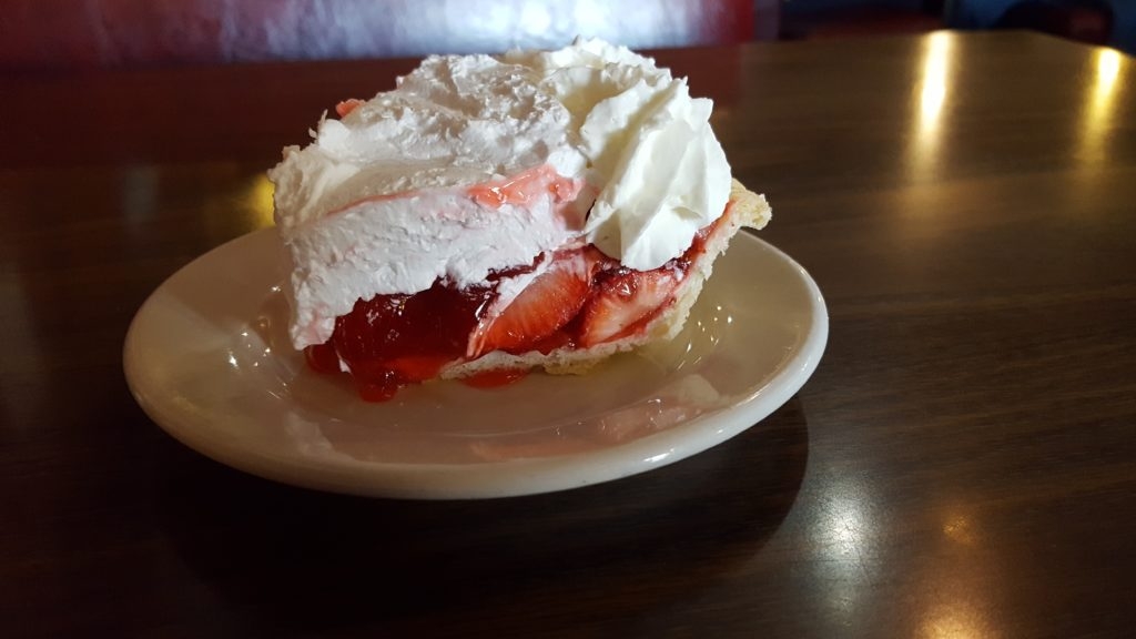 Order Fresh Amish Strawberry Pie (Summer Only) food online from Mansfield Family Restaurant store, Mansfield on bringmethat.com