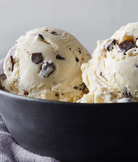 Order Vanilla Chocolate Chip Ice Cream food online from Häagen-Dazs store, Hicksville on bringmethat.com