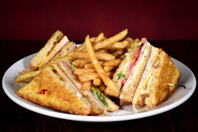 Order Traditional Club Sandwich food online from Aspen Creek store, Irving on bringmethat.com