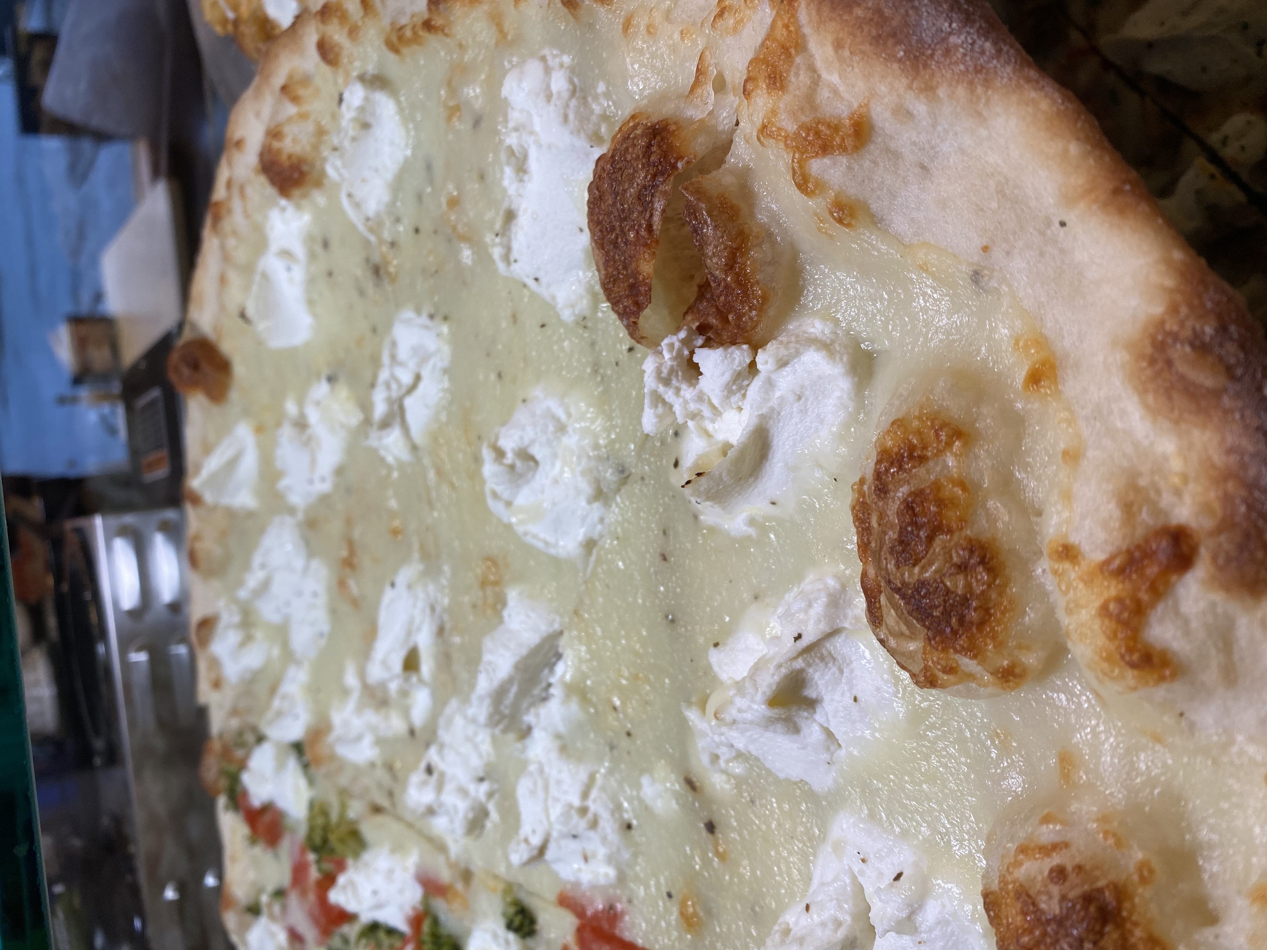 Order White Pizza food online from Tre Colore store, Middletown on bringmethat.com