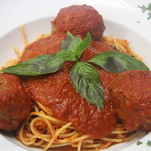 Order Spaghetti Pomodoro with 3 Meatballs food online from Pizzaiola store, North Babylon on bringmethat.com
