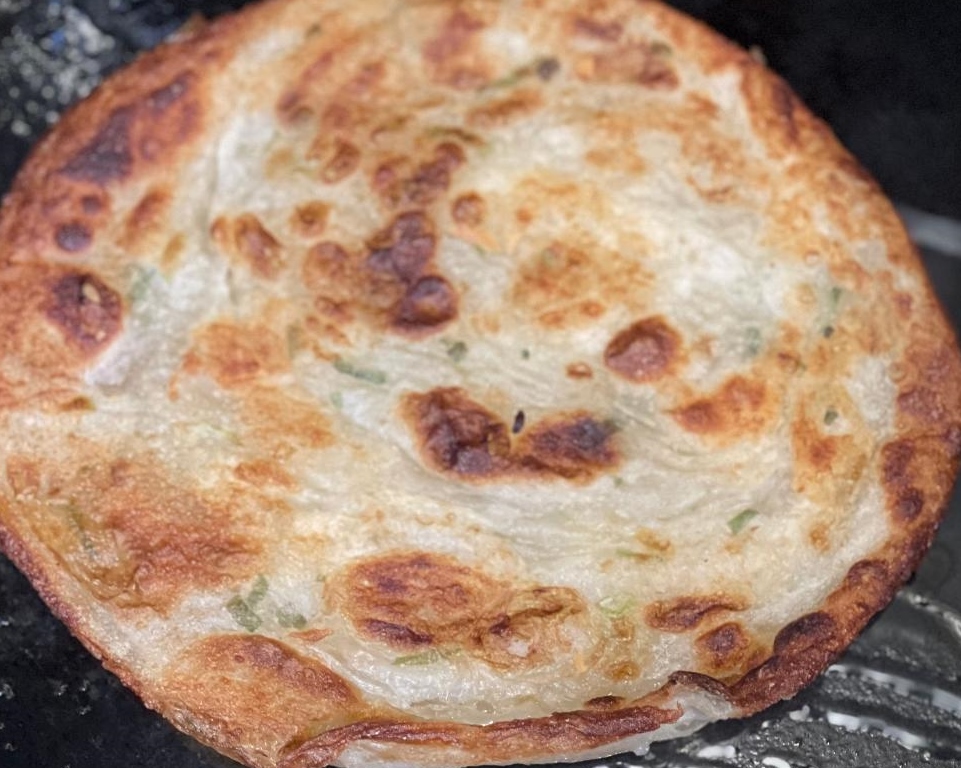 Order 10C. Scallion Pancake (2) food online from Chef Ming's Kitchen store, Beverly Hills on bringmethat.com