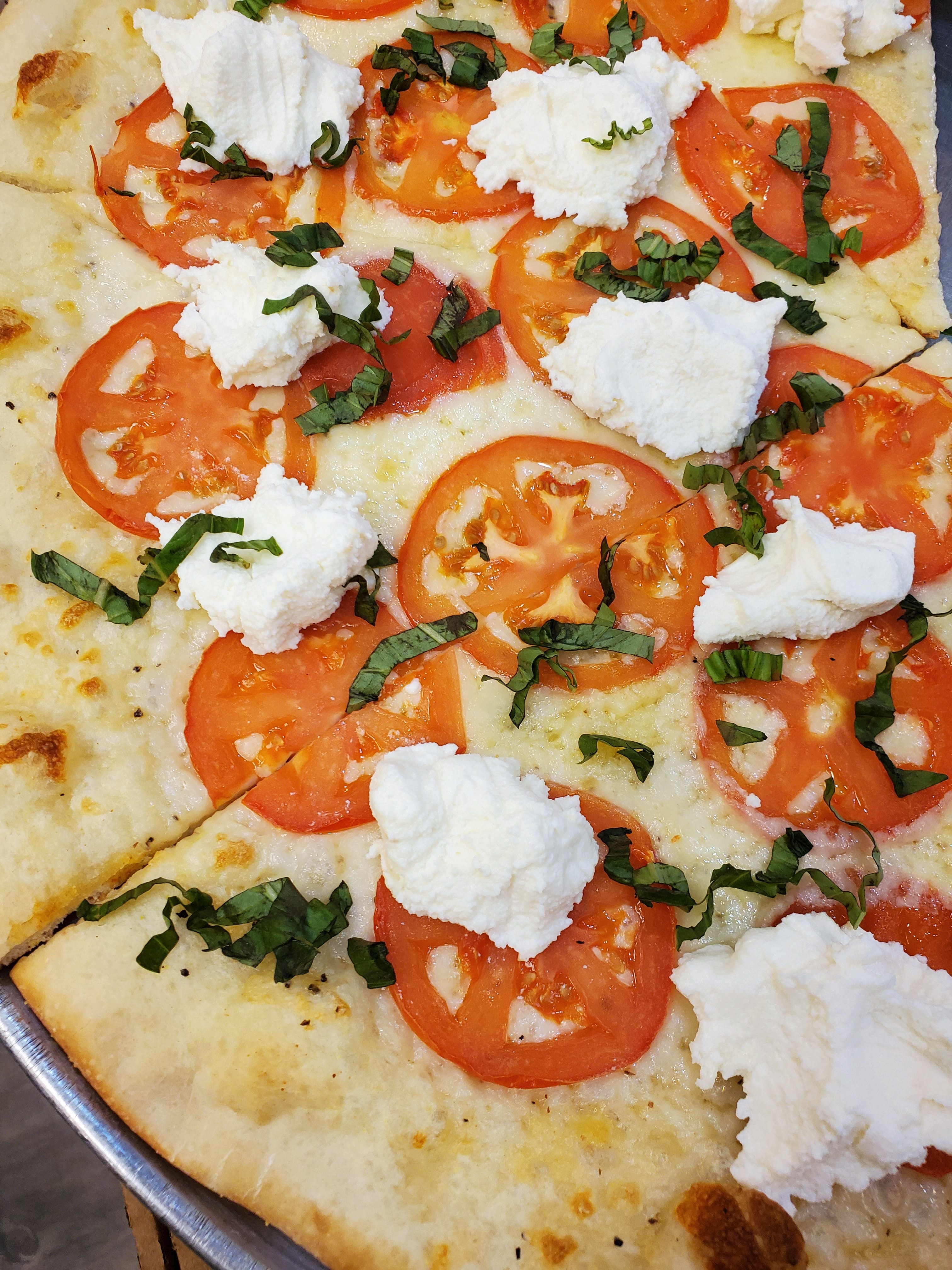 Order Ricotta Tomato Pizza - 16" food online from Slices On Mill store, Tempe on bringmethat.com