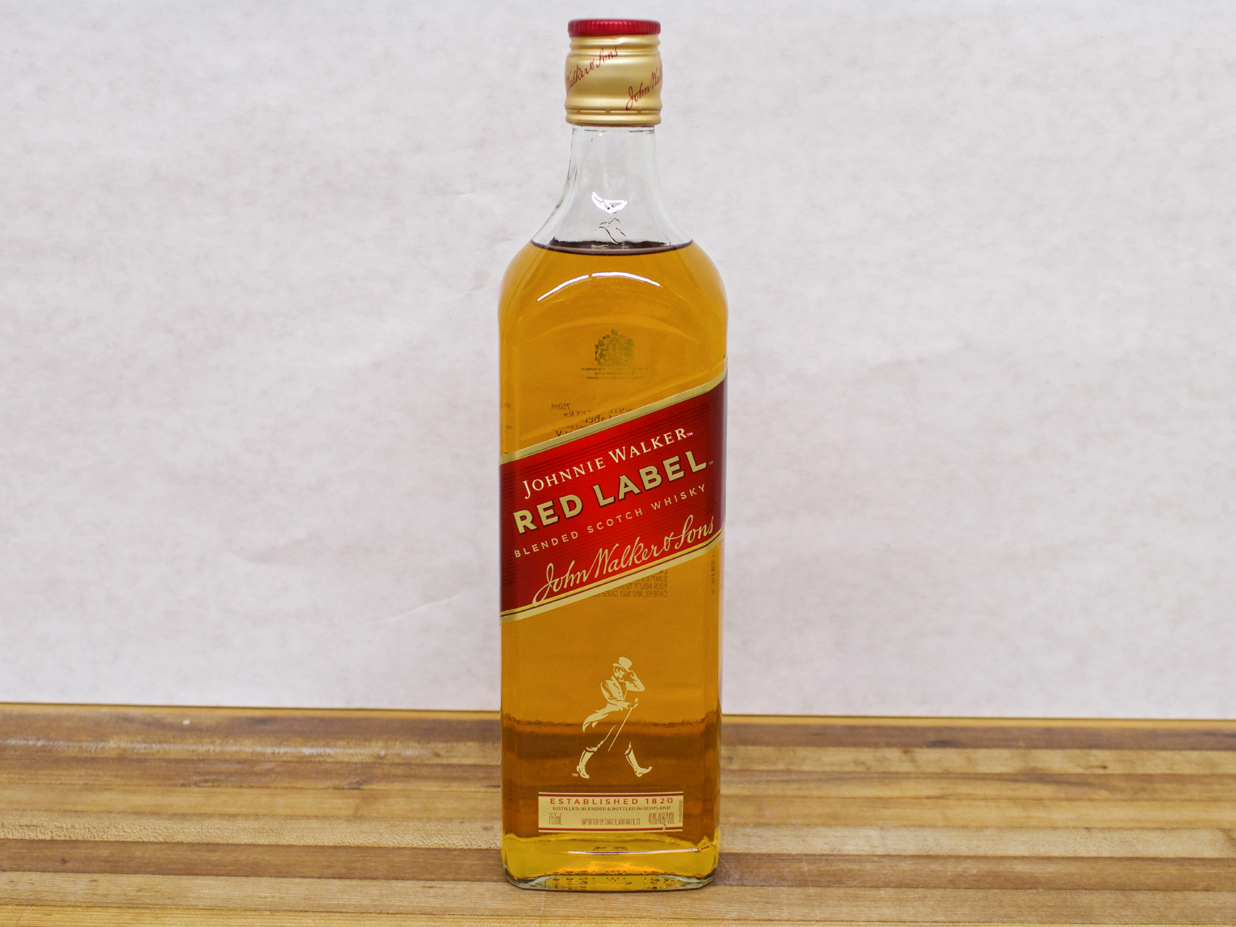 Order Red Label Johnny Walker Whiskey food online from Ray Food Center store, Santa Rosa on bringmethat.com