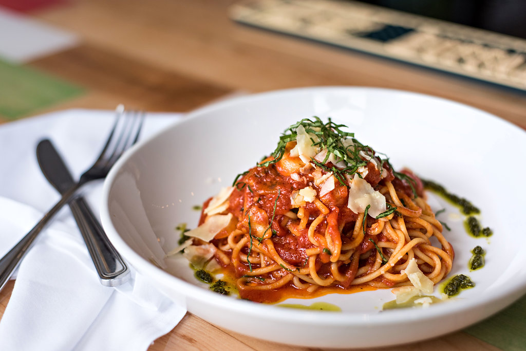 Order Plum Tomato Spaghetti food online from Zeoli Restaurant store, Clawson on bringmethat.com