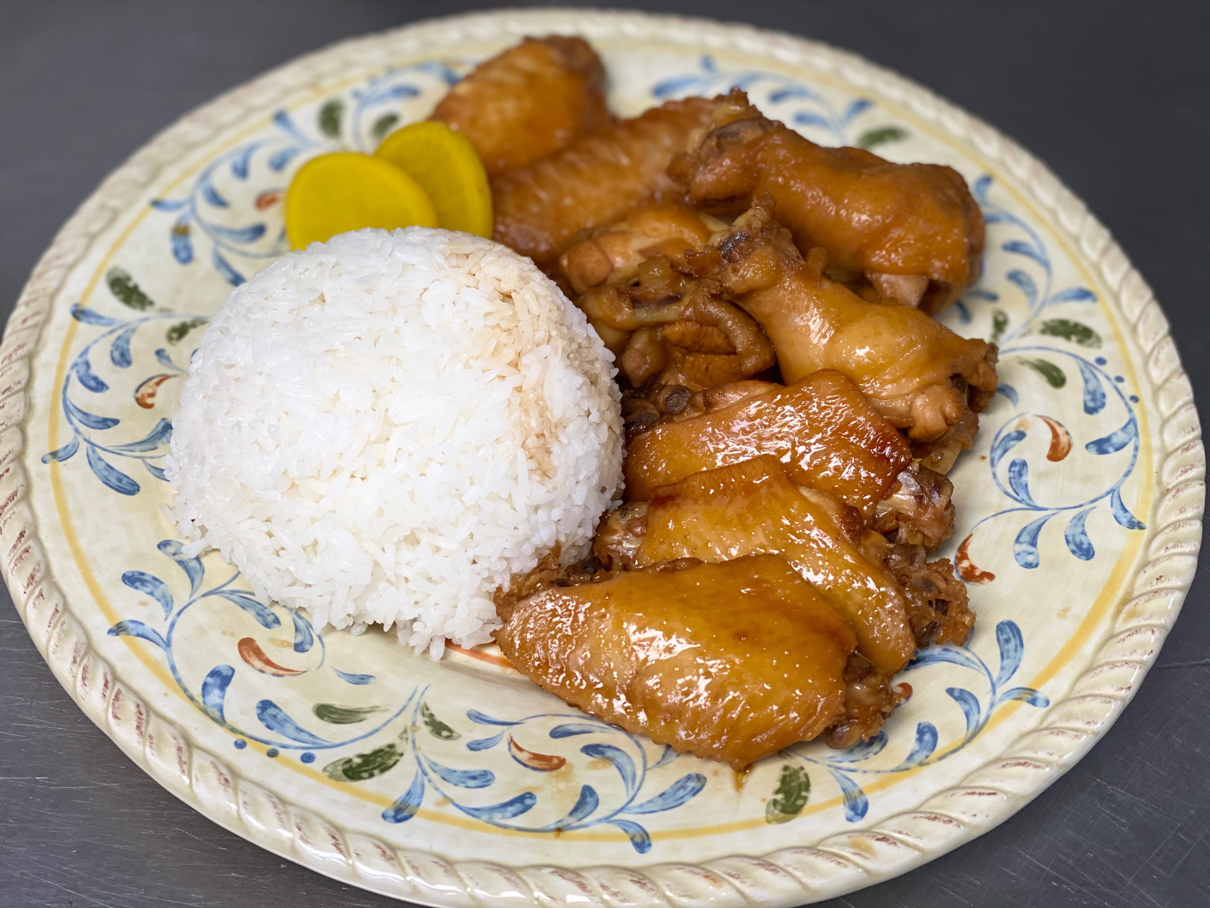 Order F19. Hong Kong Sweet Wings Meal.  瑞士汁雞翅 food online from Uncle Chen Primetime store, State College on bringmethat.com
