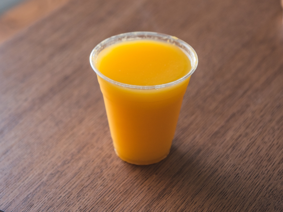 Order Fresh Squeezed Orange Juice food online from Spring St Cafe store, Los Angeles on bringmethat.com