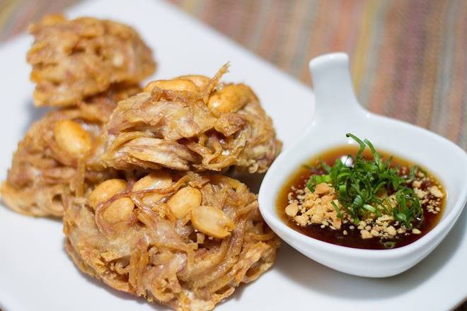 Order Fried Taro food online from Tung Thong Thai Restaurant store, New York on bringmethat.com