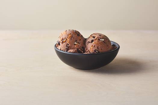 Order Chocolate Peanut Butter Pretzel - Limited Time Only food online from Haagen Dazs store, Danbury on bringmethat.com