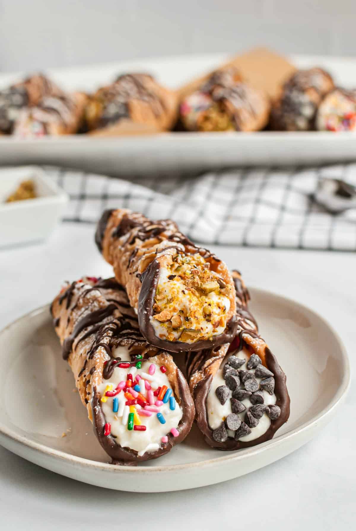 Order Cannolis food online from Daylight Restaurant & Bakery store, Hilliard on bringmethat.com