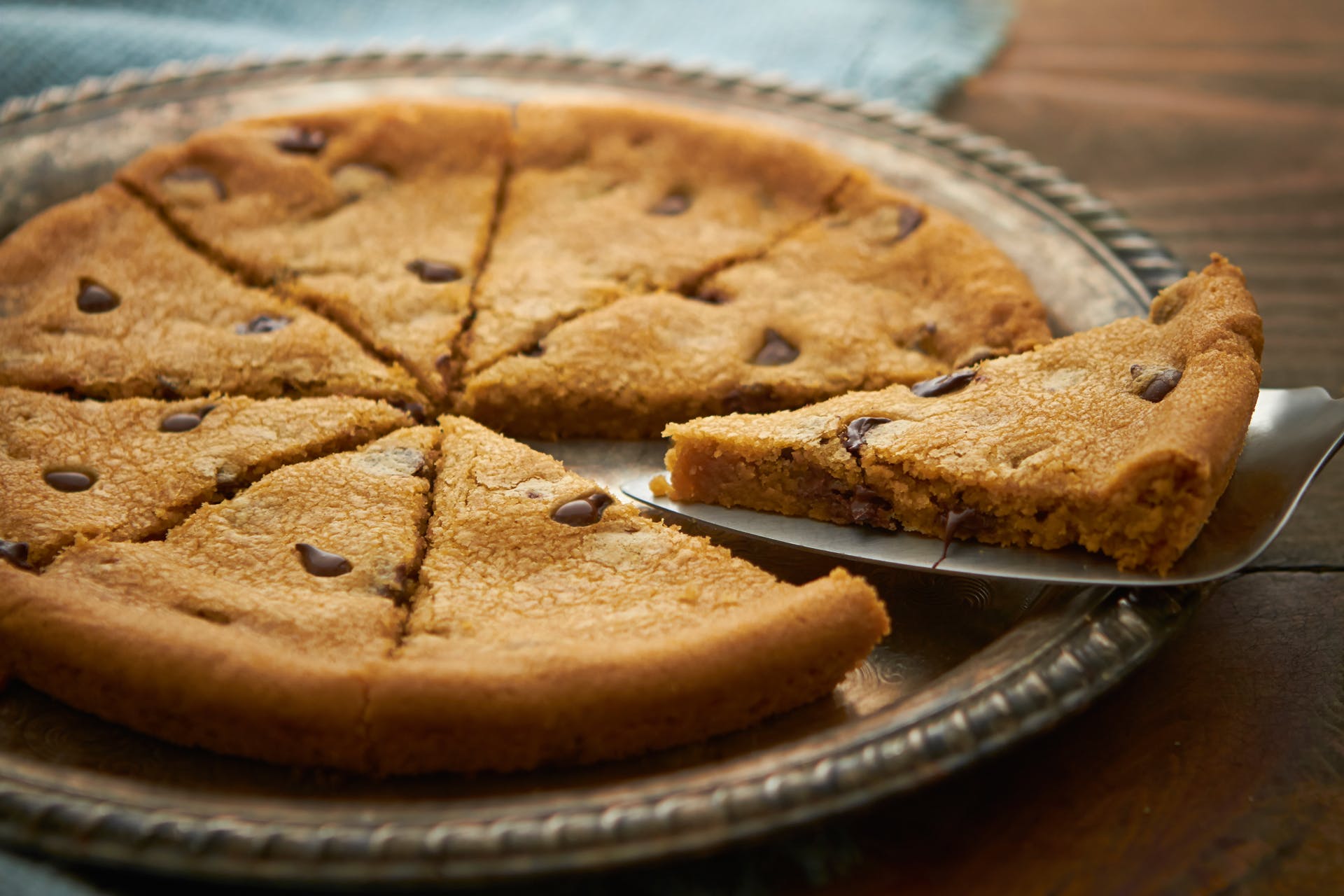 Order Pizza Cookie - 8 Slices food online from Mountain Mikes Pizza store, San Leandro on bringmethat.com