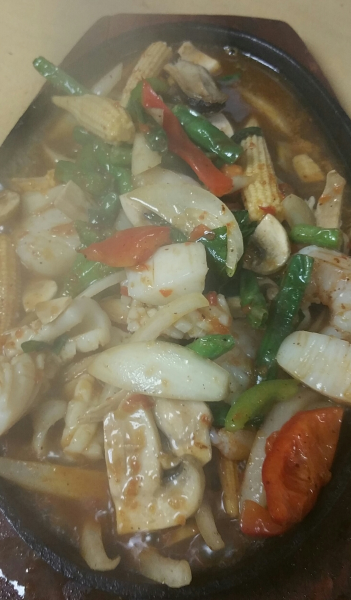 Order 59. Sizzling Seafood food online from Thai House Restaurant store, Danville on bringmethat.com