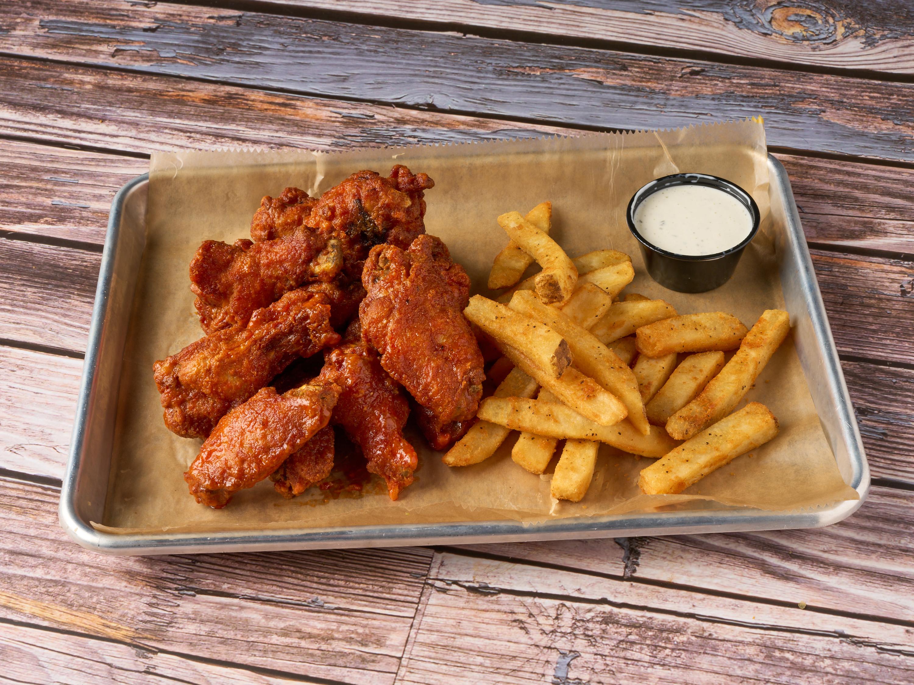 Order Traditional Wings food online from Gone Axe Throwing store, Peoria on bringmethat.com