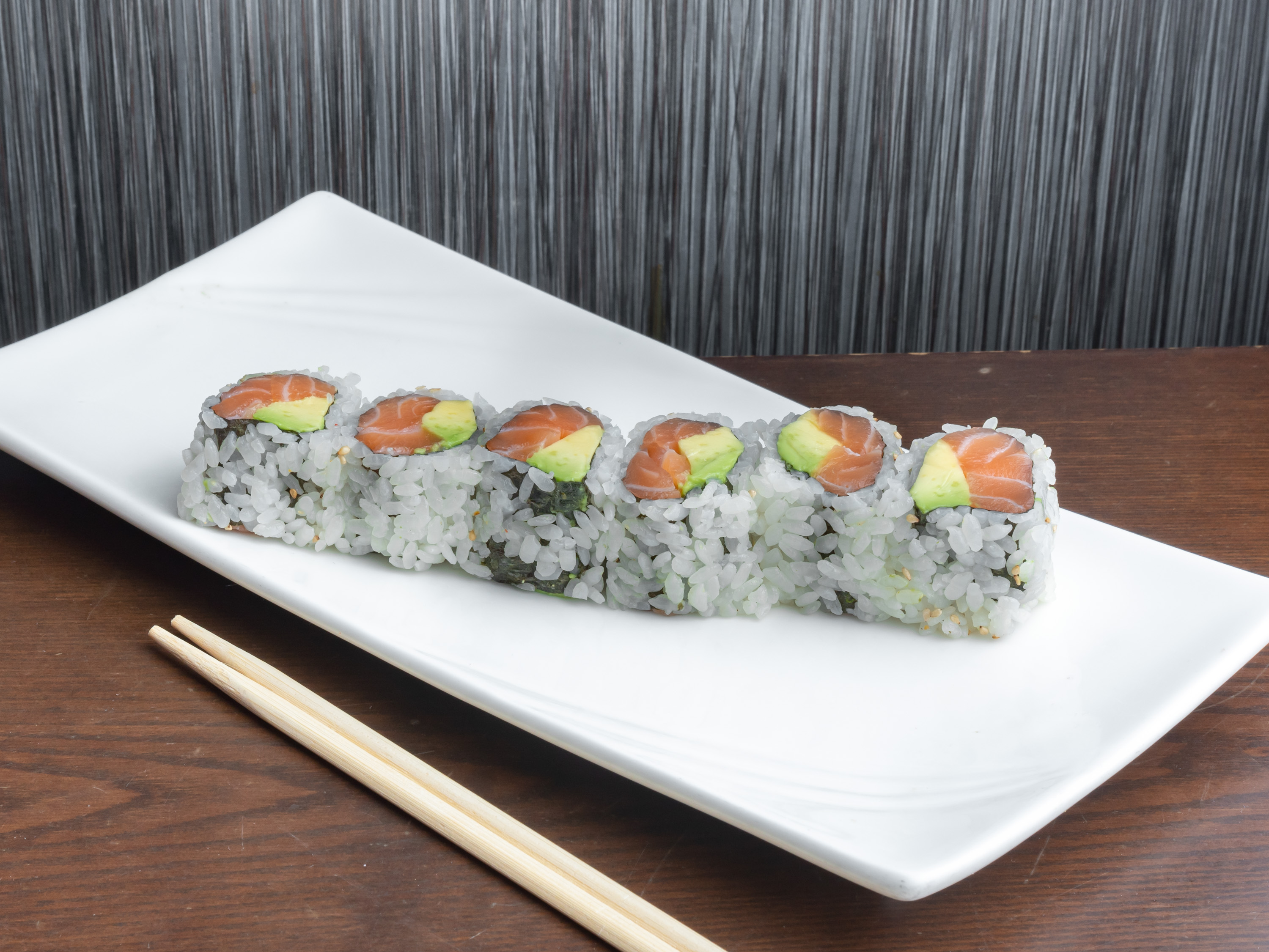 Order Salmon Avocado Roll food online from Sushi Oya store, New York on bringmethat.com