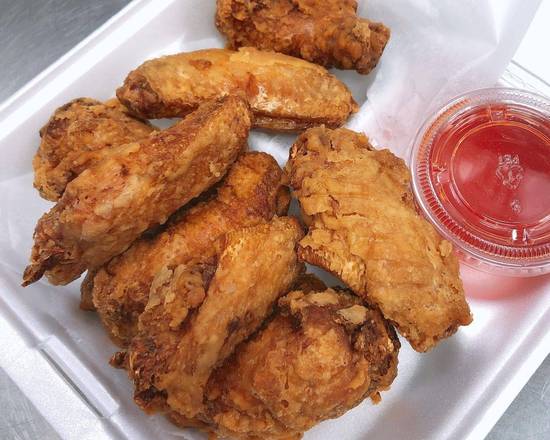 Order Fried Chicken Wings (8 pcs) food online from Wok On Fire store, Austin on bringmethat.com