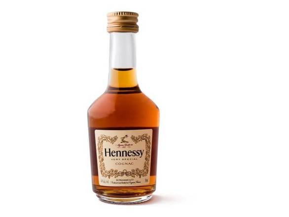 Order Hennessy V.S Cognac - 50ml Bottle food online from Josh Wines & Liquors Inc store, New York on bringmethat.com