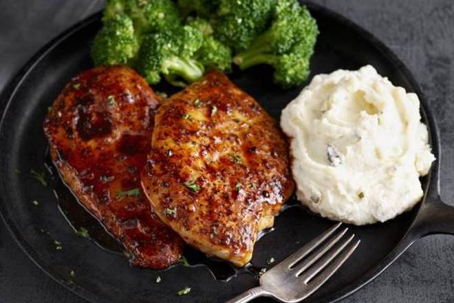Order Hickory Bourbon Chicken food online from Ruby Tuesday store, Pottsville on bringmethat.com