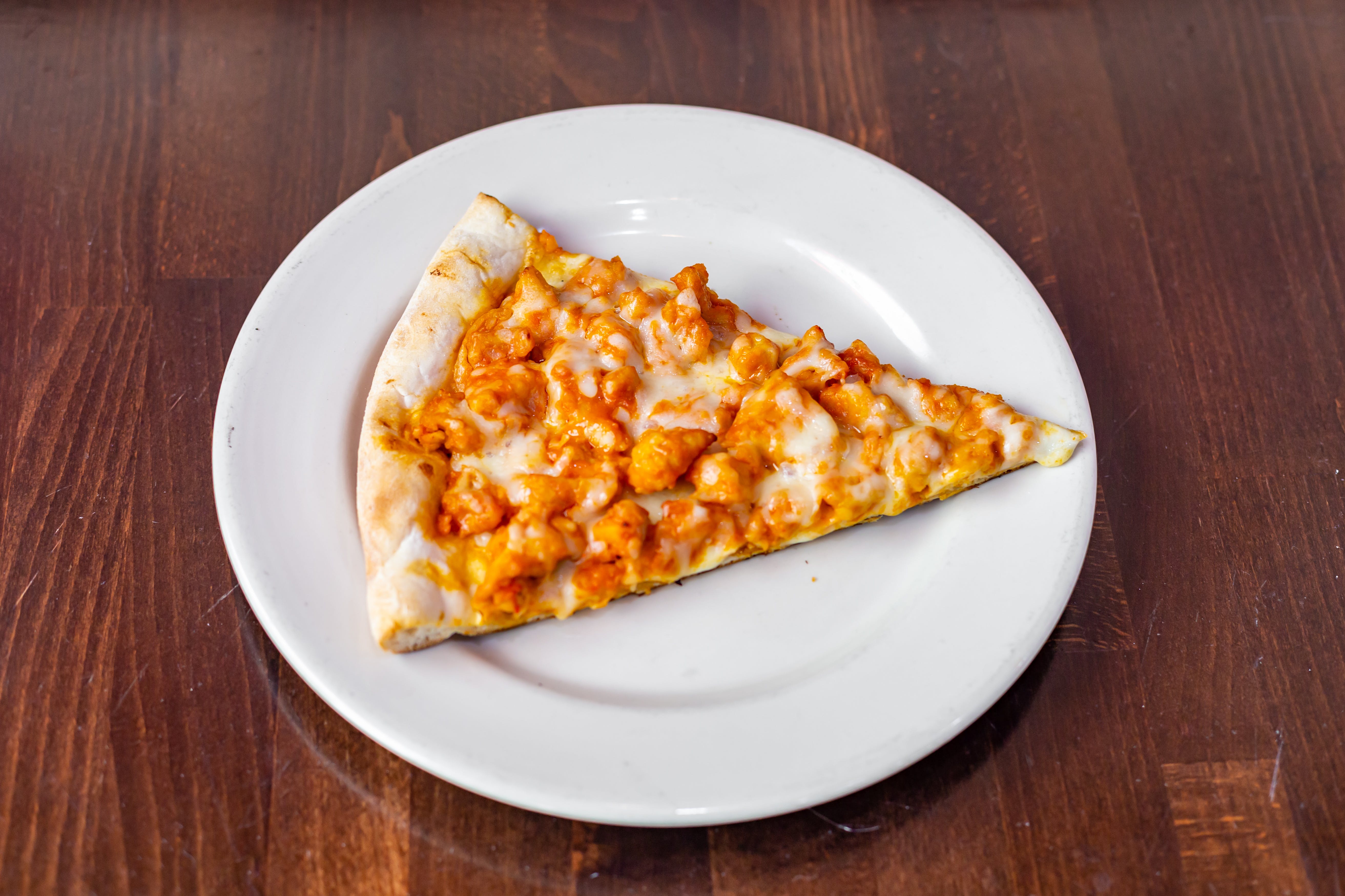 Order Buffalo Chicken Pizza - Round 18" (8 Slices) food online from Bella Cucina store, West Islip on bringmethat.com