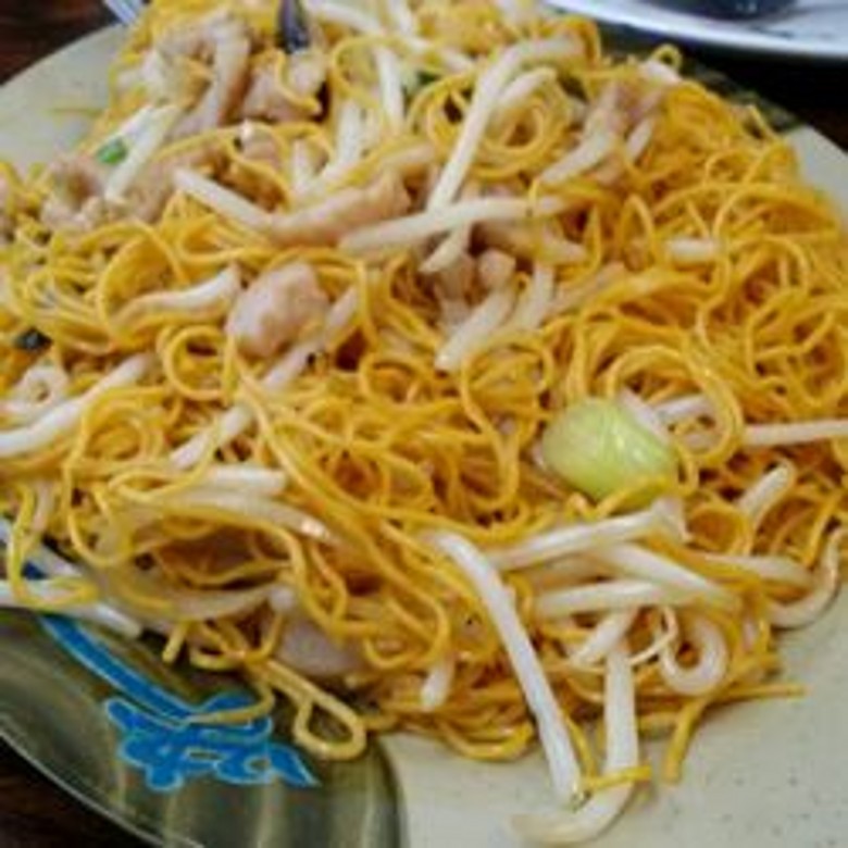 Order 3. 3 Kinds of Shredded Meat Chow Mein(三丝炒面) food online from New Fortune Restaurant store, San Francisco on bringmethat.com