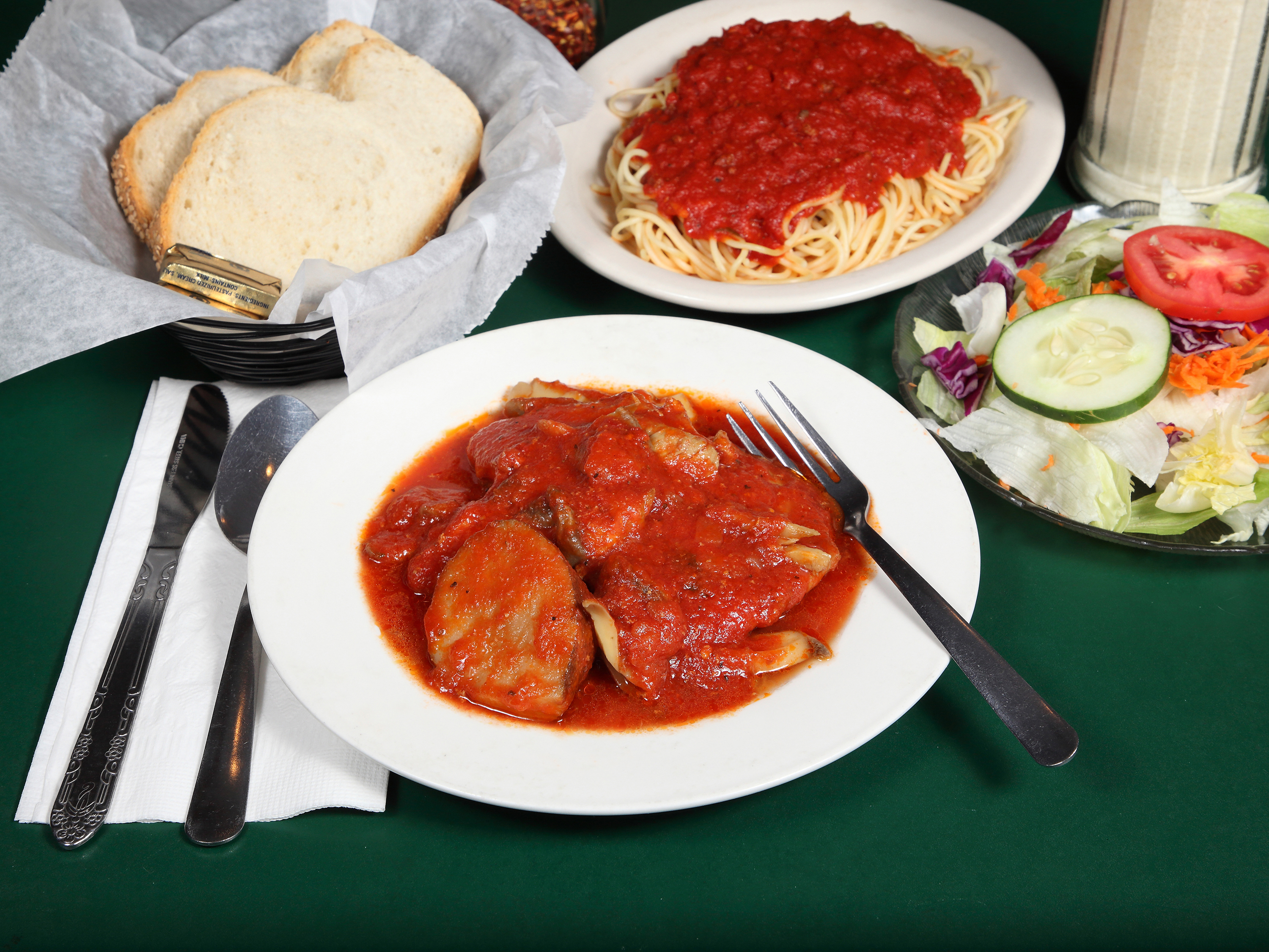 Order Chicken Cacciatore Dinner food online from Leonoros store, Charleston on bringmethat.com
