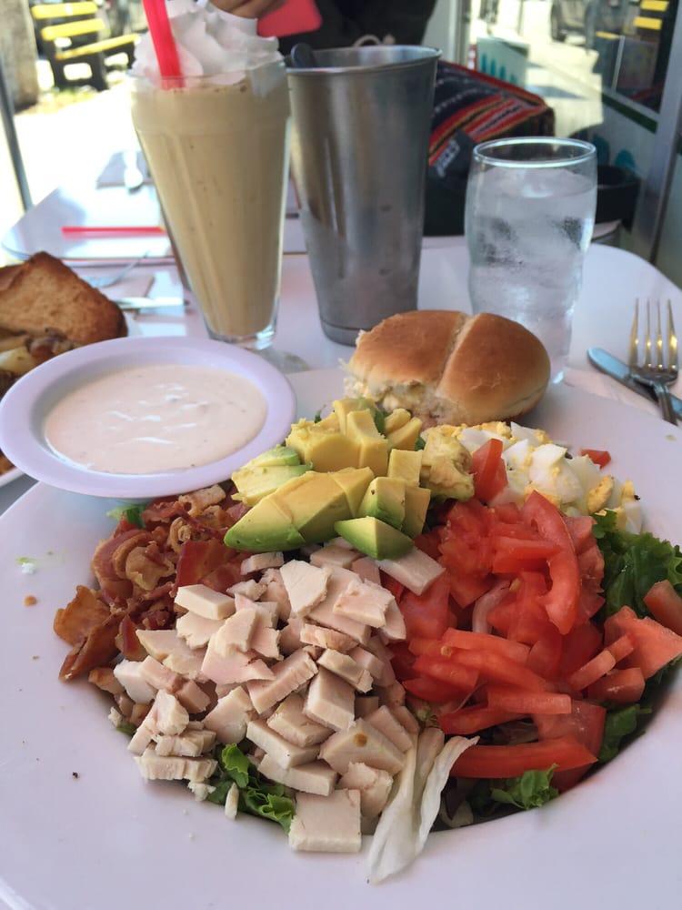 Order Calico Cobb Salad food online from Cafe 50 store, Los Angeles on bringmethat.com