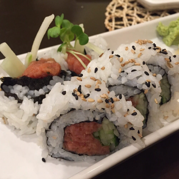Order Crunchy Spicy Tuna Roll food online from Arashi Sushi store, San Francisco on bringmethat.com