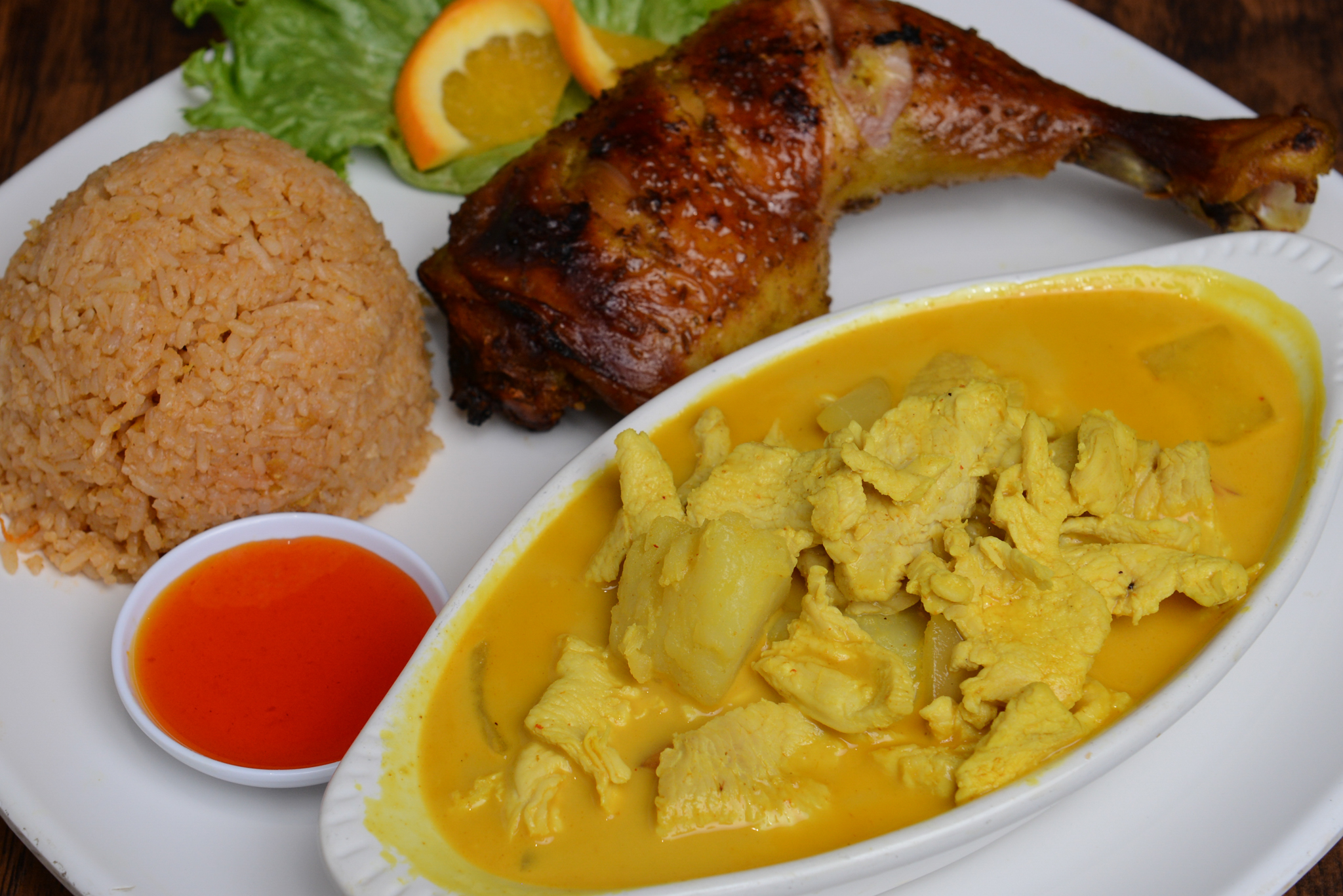 Order E. Chicken Yellow Curry Combination Special food online from Rincome Restaurant store, Northridge on bringmethat.com
