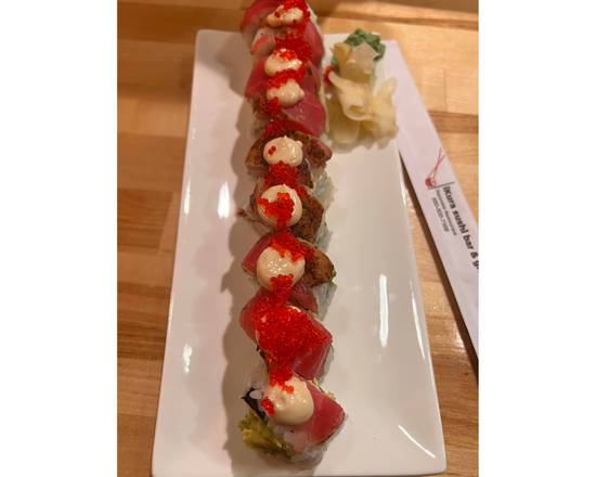 Order Special Seared Pepper Tuna Roll food online from IKURA SUSHI BAR AND GRILL store, Newington on bringmethat.com