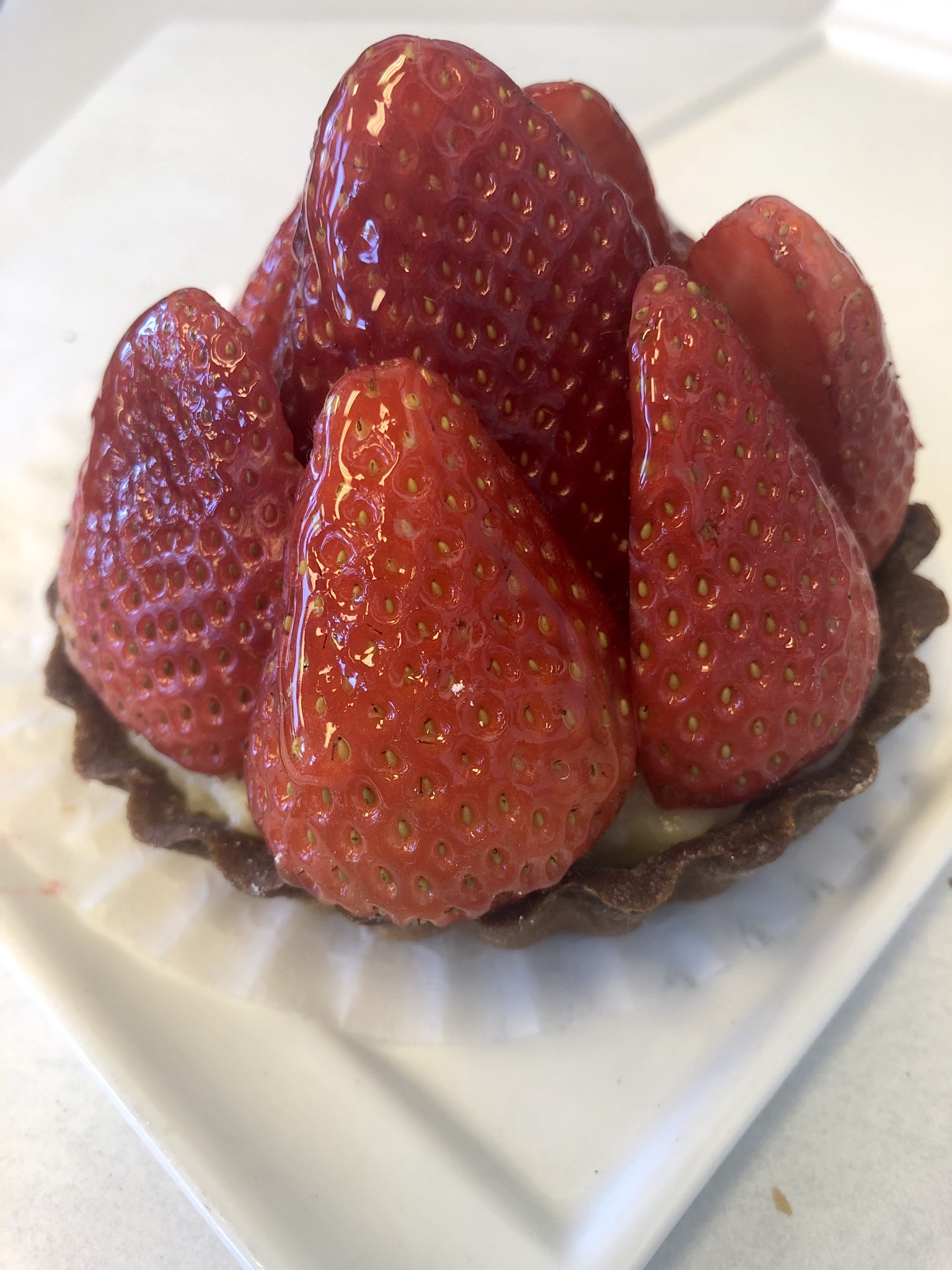 Order Strawberry Tart food online from Dore Bakery store, Brentwood on bringmethat.com