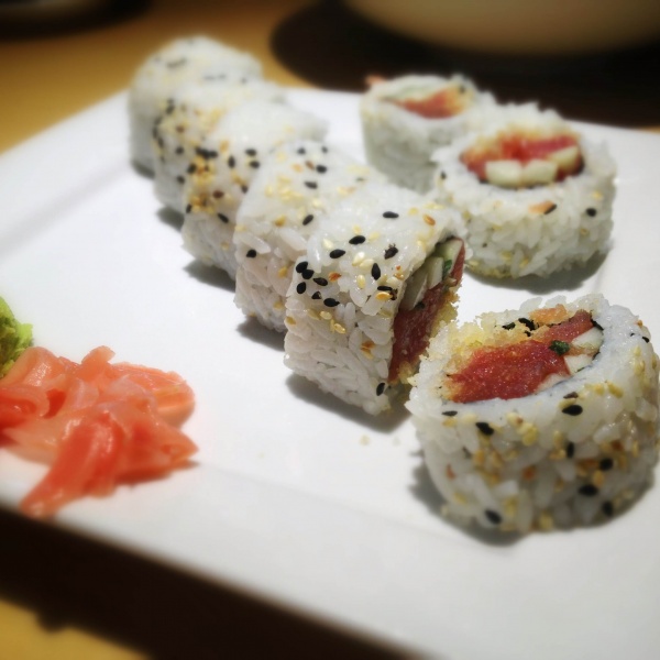 Order Spicy Tuna Roll  food online from Little tokyo store, Arlington on bringmethat.com