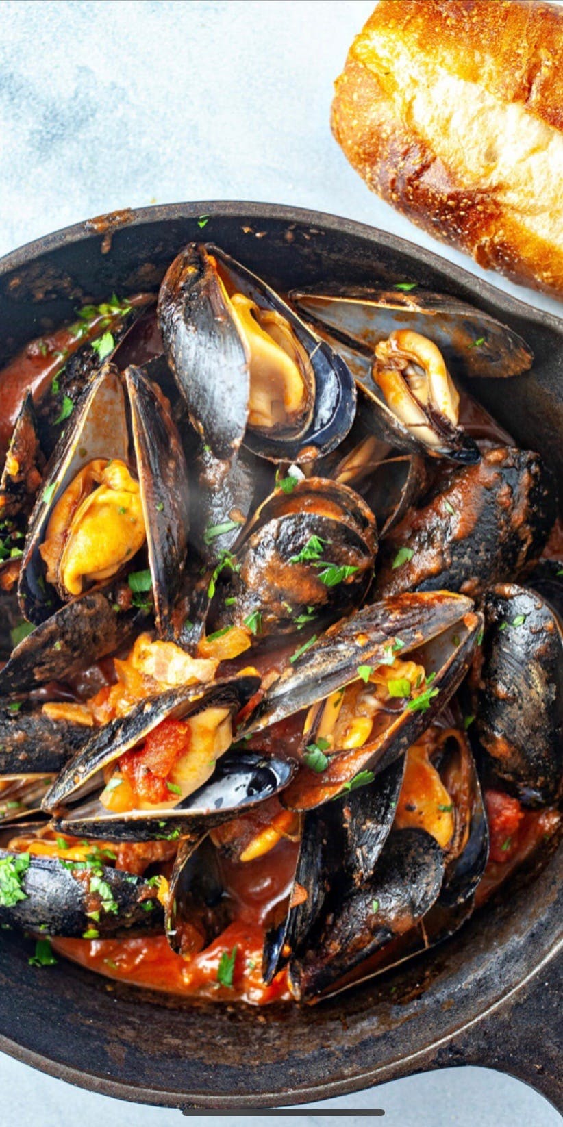 Order Mussels Marinara - Appetizer food online from Il Forno store, Branchburg on bringmethat.com