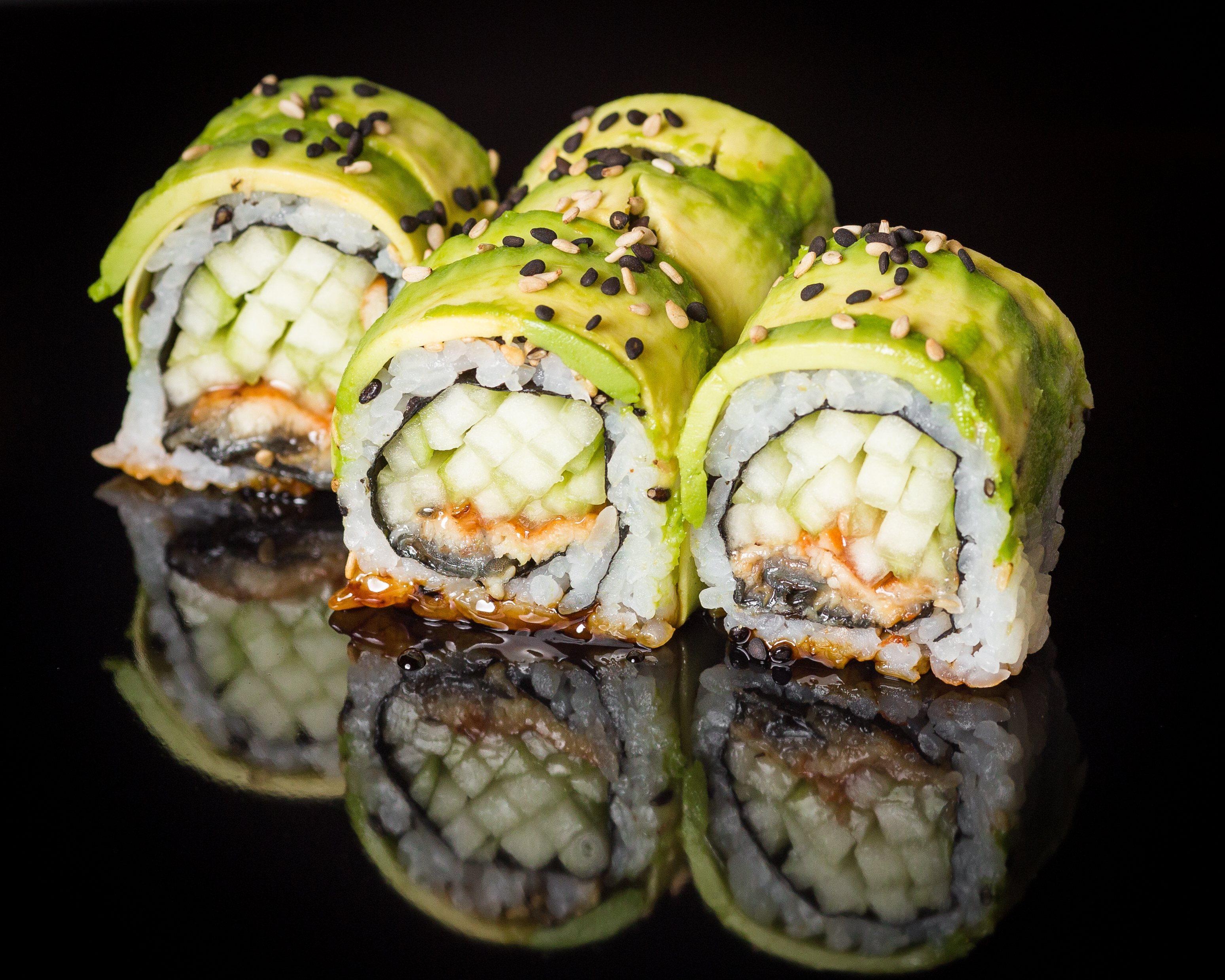 Order 4 Pieces Green Dragon food online from Sushi Sakura Express store, Houston on bringmethat.com
