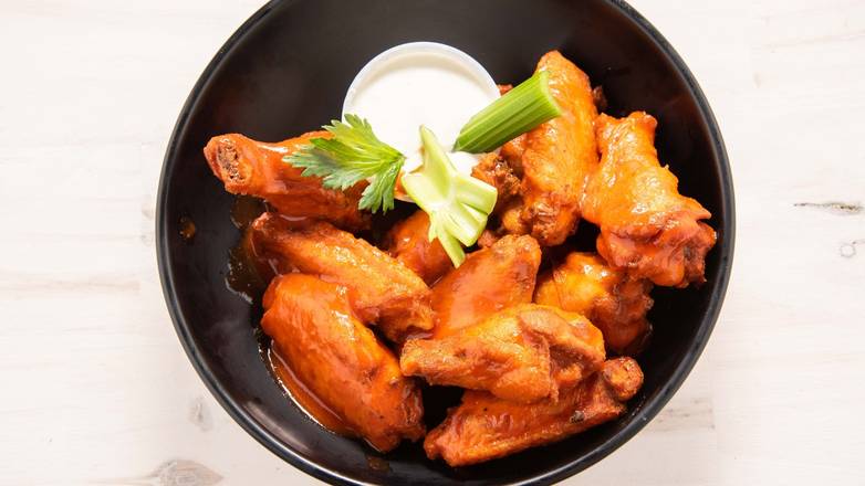 Order Wings food online from Mama Pizza store, Highspire on bringmethat.com