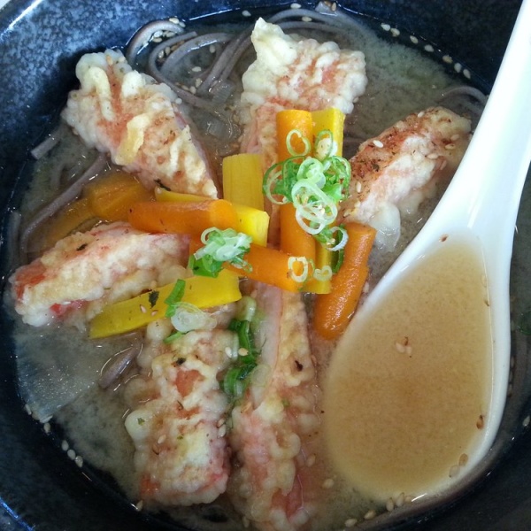 Order Hot Soba Noodle Soup food online from I Prive - Sushi Sake Spirits store, Burlingame on bringmethat.com