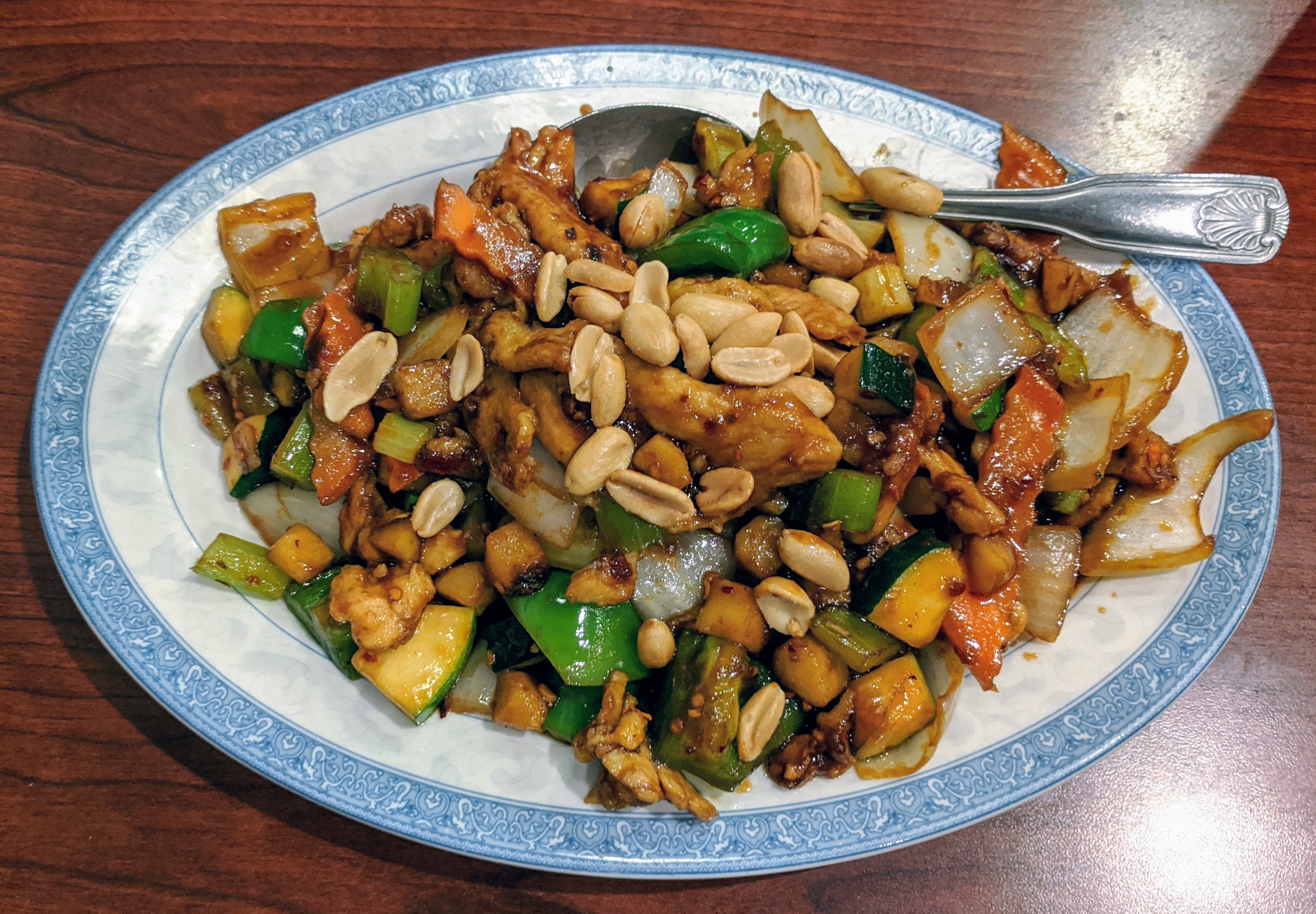 Order Chicken with Nuts food online from Chen's Chinese Bistro store, Gold Canyon on bringmethat.com