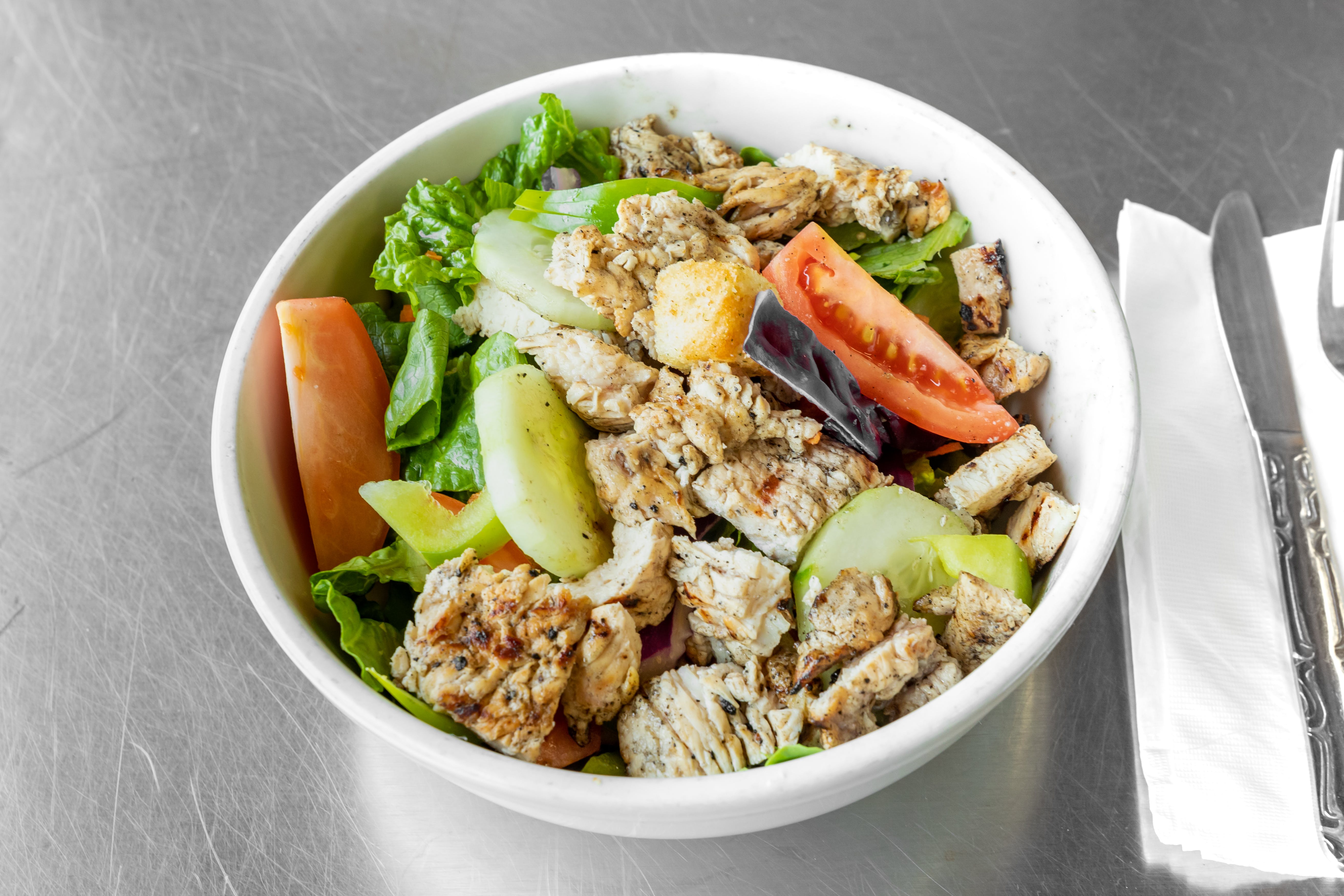 Order Grilled Chicken Salad - Salad food online from Spizzico Pizza & Pasta store, Elmwood Park on bringmethat.com