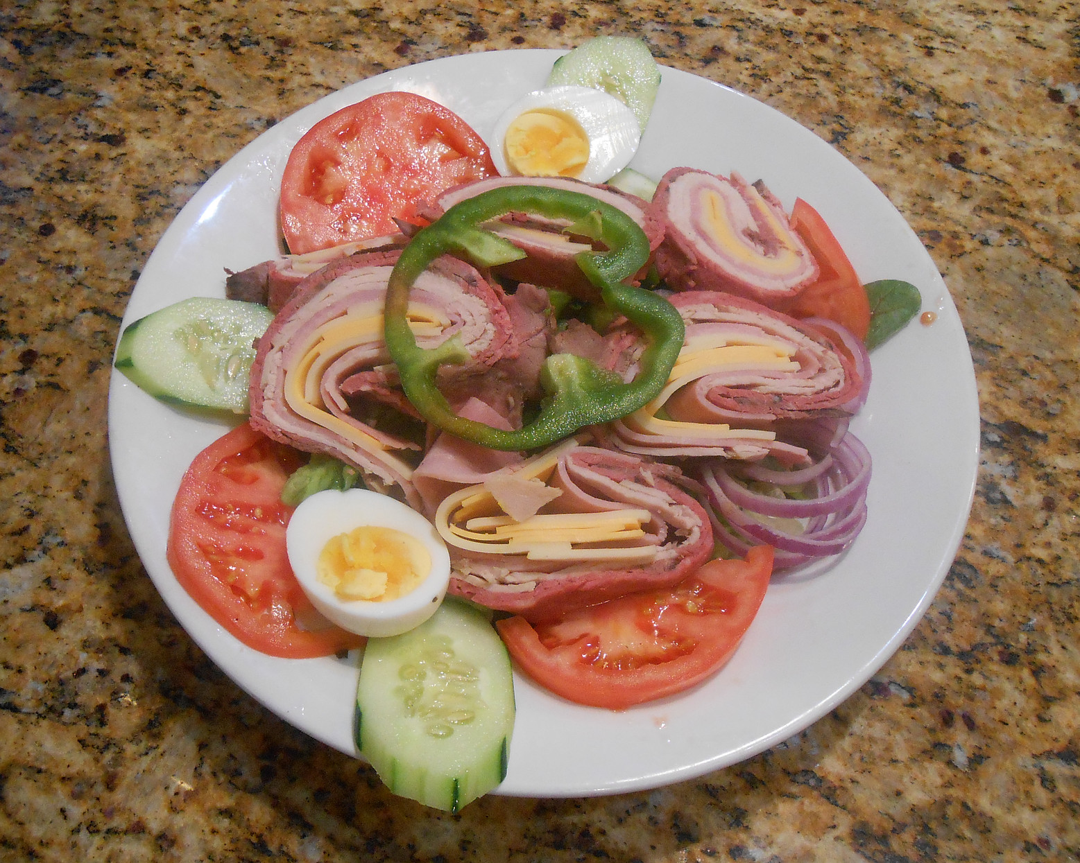 Order Chef's Salad food online from Glen Cove Diner store, Glen Cove on bringmethat.com
