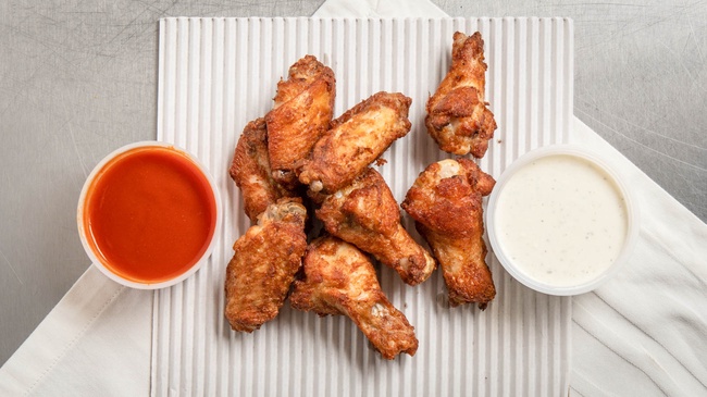 Order Oven Roasted Wings (8 Piece) food online from Cottage Inn Pizza - Midland store, Midland on bringmethat.com