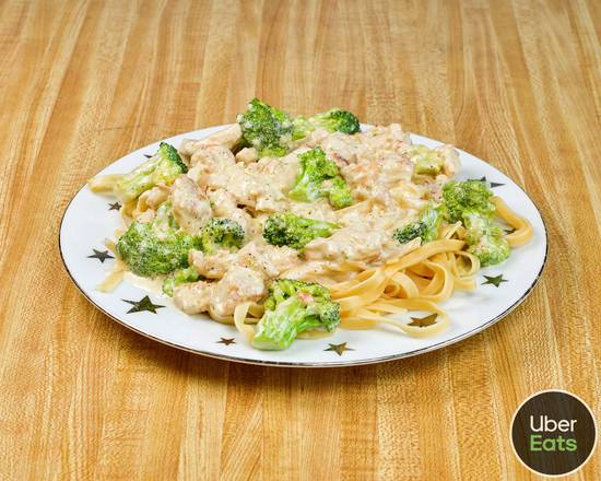 Order Fettuccine Alfredo with Chicken & Broccoli food online from Pizza House store, East Hartford on bringmethat.com