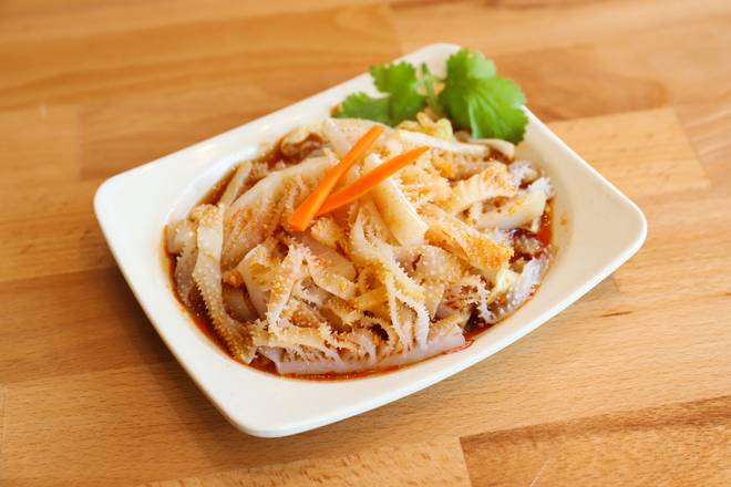 Order D16. Beef Omasum Tripe with Chili Oil 香拌牛百叶 food online from Shi Miao Dao store, Quincy on bringmethat.com