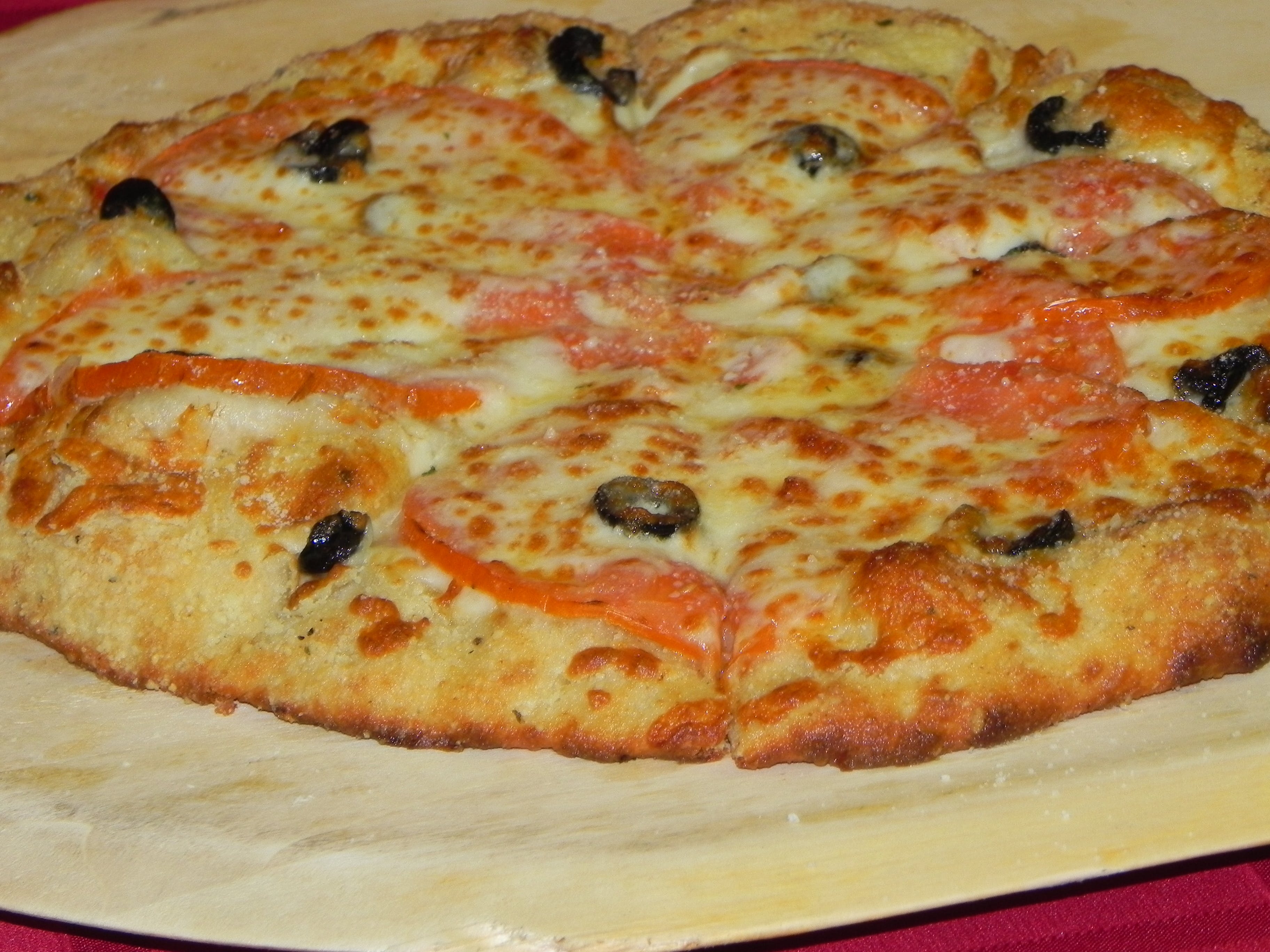 Order White Pizza - Small 10'' food online from Tomatoes store, Carnegie on bringmethat.com