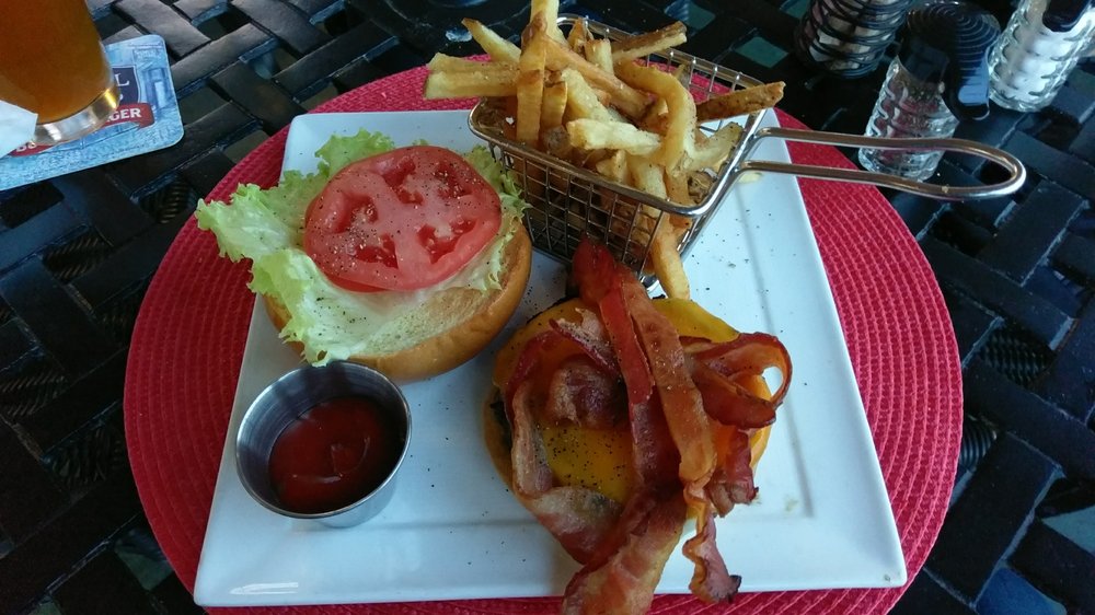 Order Applewood Bacon Cheeseburger food online from The Bungalow Alehouse store, Ashburn on bringmethat.com